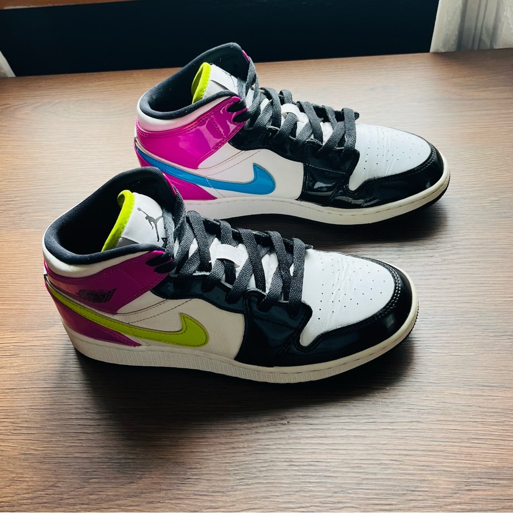 Nike Jordan One Mid Cyber Activity (Y5.5 / W7)